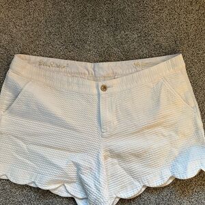 Lilly Pulitzer White Quilted Scallop-Hem Women's Shorts